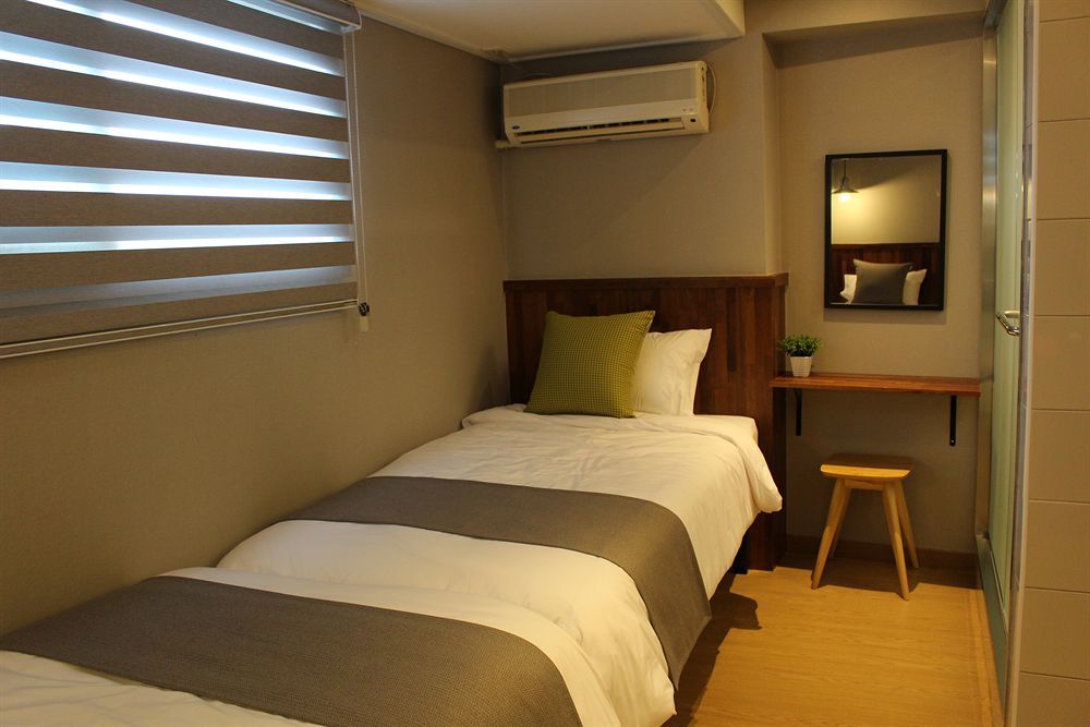 Hostel Cleo Seoul Hongdae Exterior foto